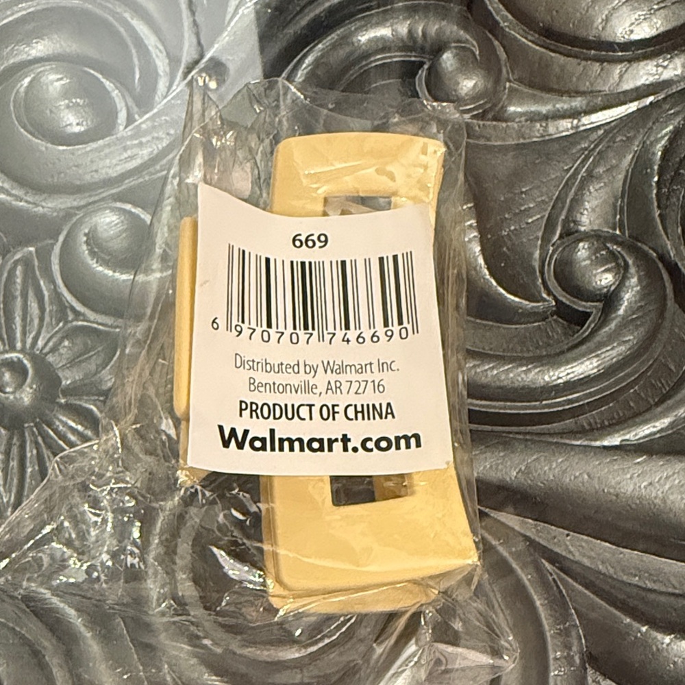 Walmart Cream Claw Hair Clip